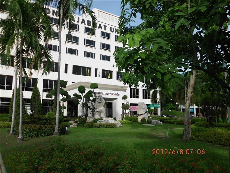 Phranakhon Grand View Hotel Bangkok Luaran gambar